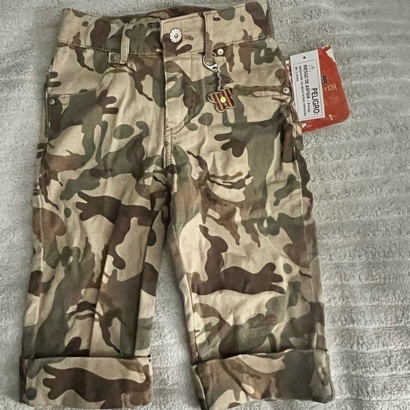 Faded glory girls camo capris size 6 - Picture 1 of 6